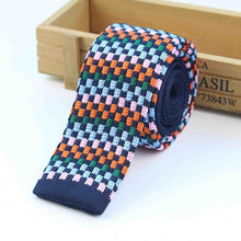 KNITTED TIE